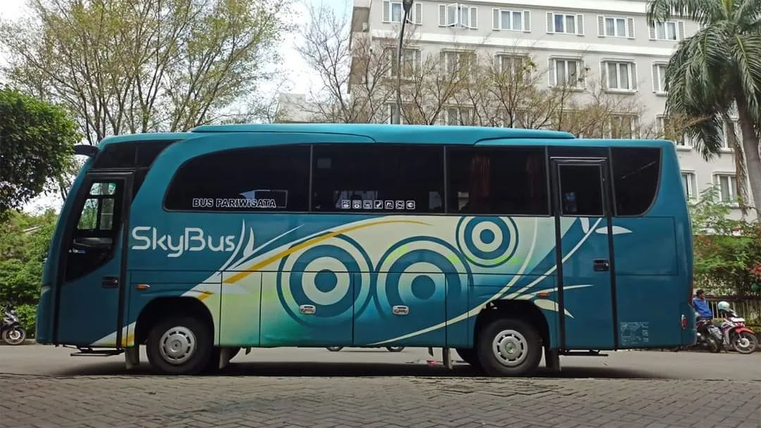 Sewa Bus Lampung Sky Bus wisata