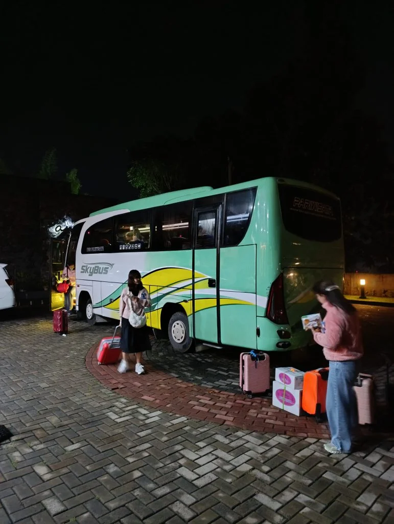 Sewa Mini bus Bandar Lampung 33 Seat